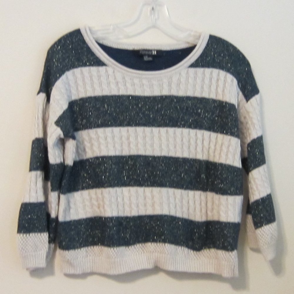 Forever 21 cropped sweater cable knit/metallic size LG